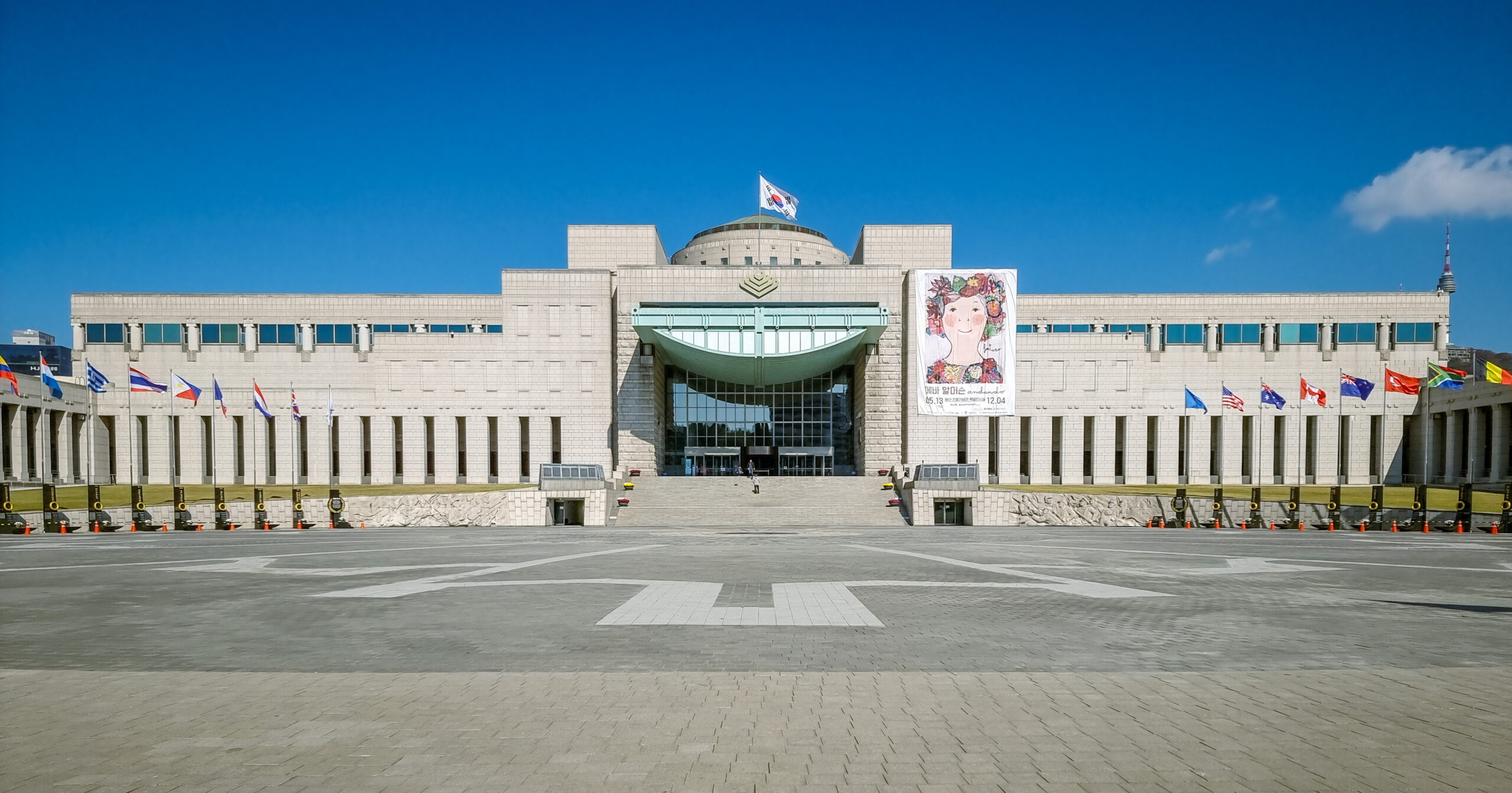 Museum and inner courtyard of The War Memorial of Korea.